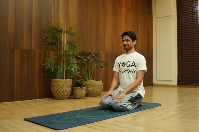 Understand What Is Mind Muscle Connection with breathing exercises by Saurabh Bothra