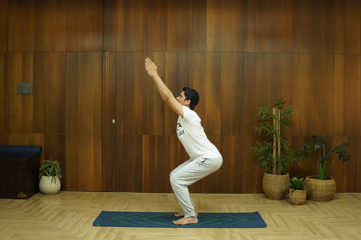 Utkatasana (Chair Pose)