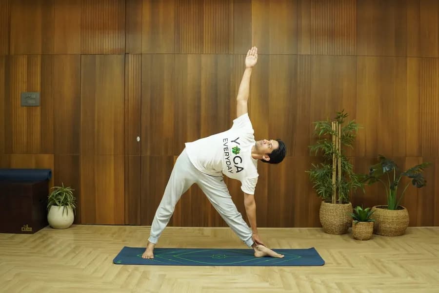 Konasana (Angle Pose) lateral bend yoga stretch