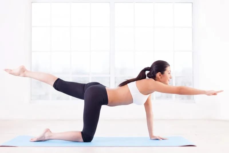 sports-training-side-view-of-beautiful-young-indi-2026-03-19-07-01-48-utc.jpg