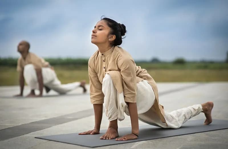 Surya Namaskar Se Kitni Calories Burn Hoti Hai