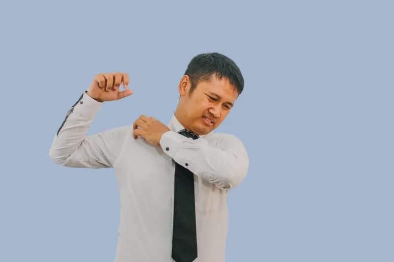 vecteezy_adult-asian-man-suffering-pain-in-his-left-shoulder_42590925.jpg